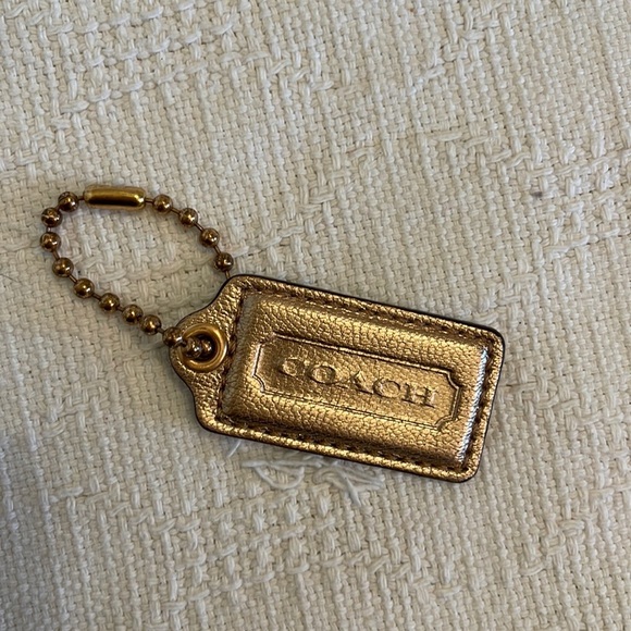 COACH - Metallic tag - Picture 1 of 2